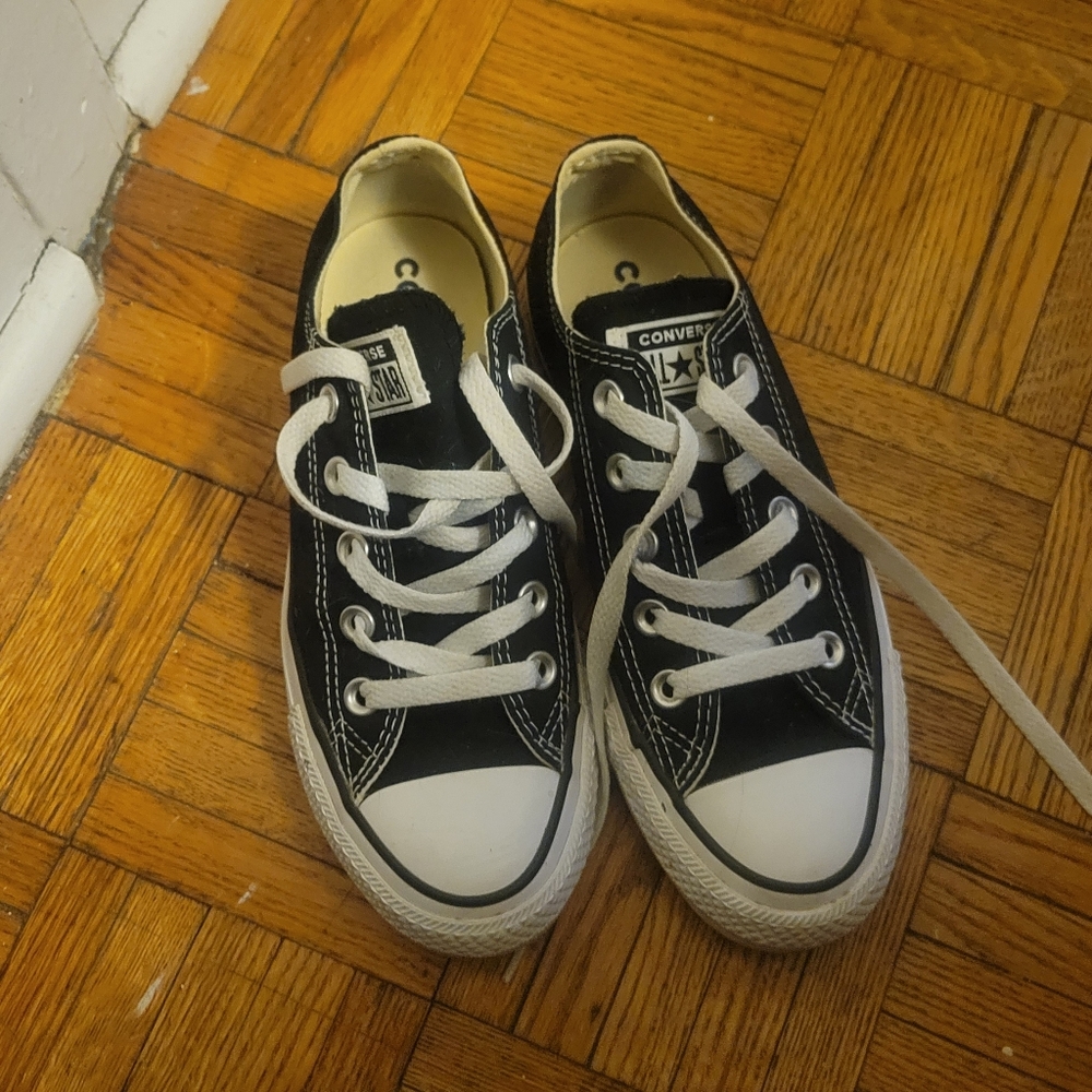 Converse Black lowtop W5.5